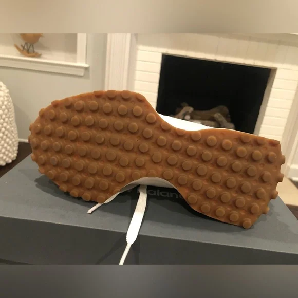 Women’s New Balance 327. Size 6. Beige White. New! - Picture 6 of 9